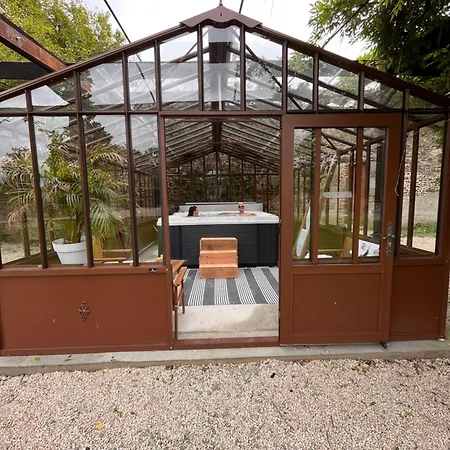 Domaine Du Tertre Ychot بيت ضيافة